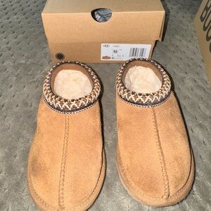 Used Uggs Tasman Slides. Kids size 10. Final Sale